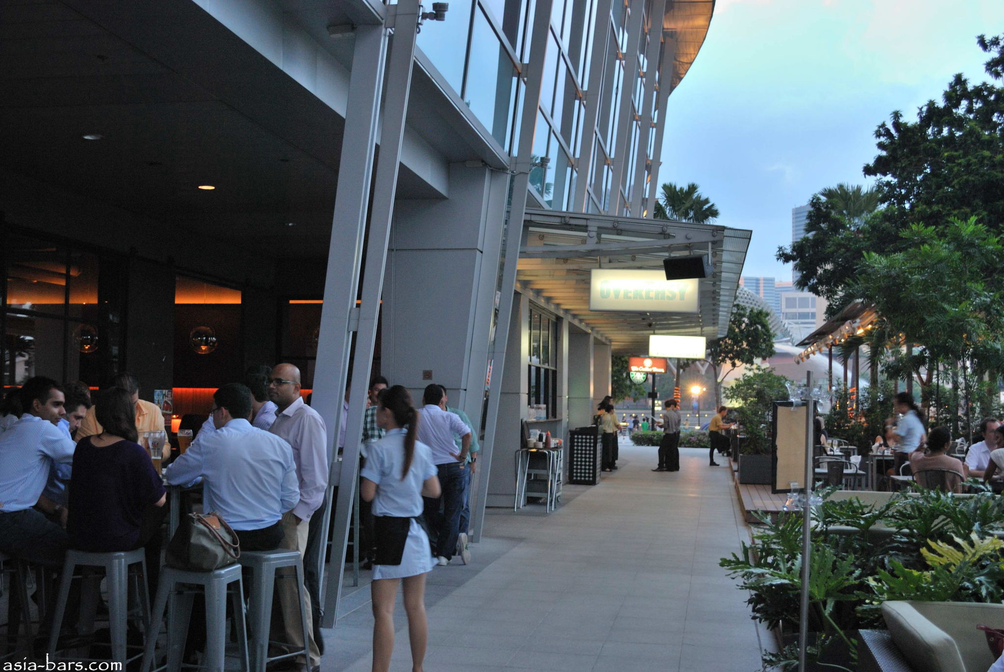 OVEREASY Bar and Diner One Fullerton, Singapore Asia Bars