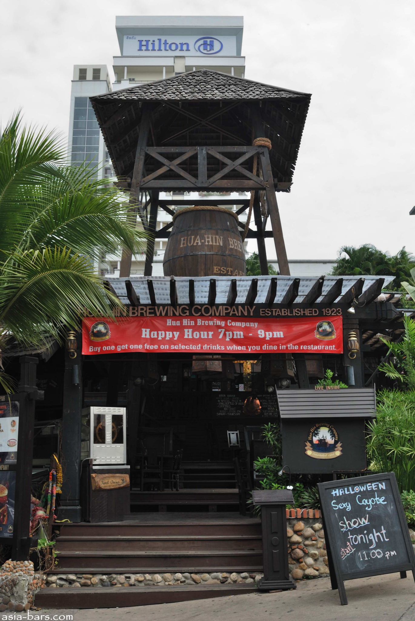 Hua Hin Brewing Company pub & microbrewery at Hilton Hua Hin