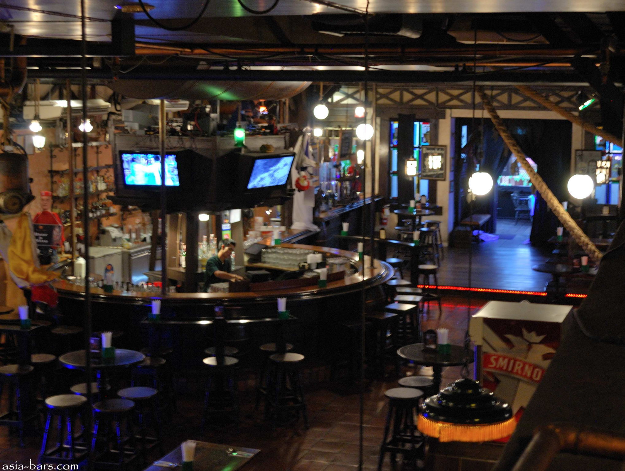 Hua Hin Brewing Company pub & microbrewery at Hilton Hua Hin