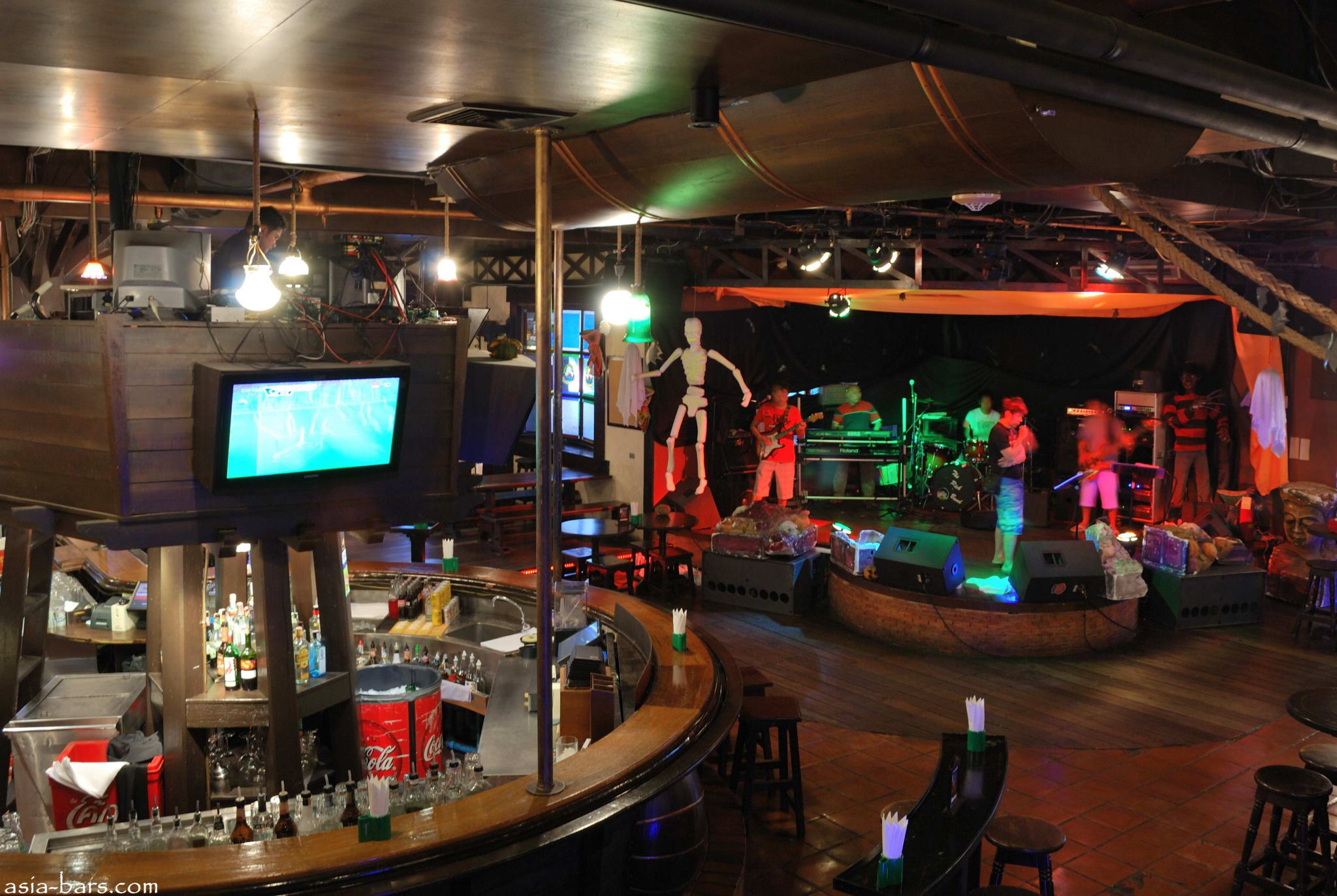 Hua Hin Brewing Company pub & microbrewery at Hilton Hua Hin