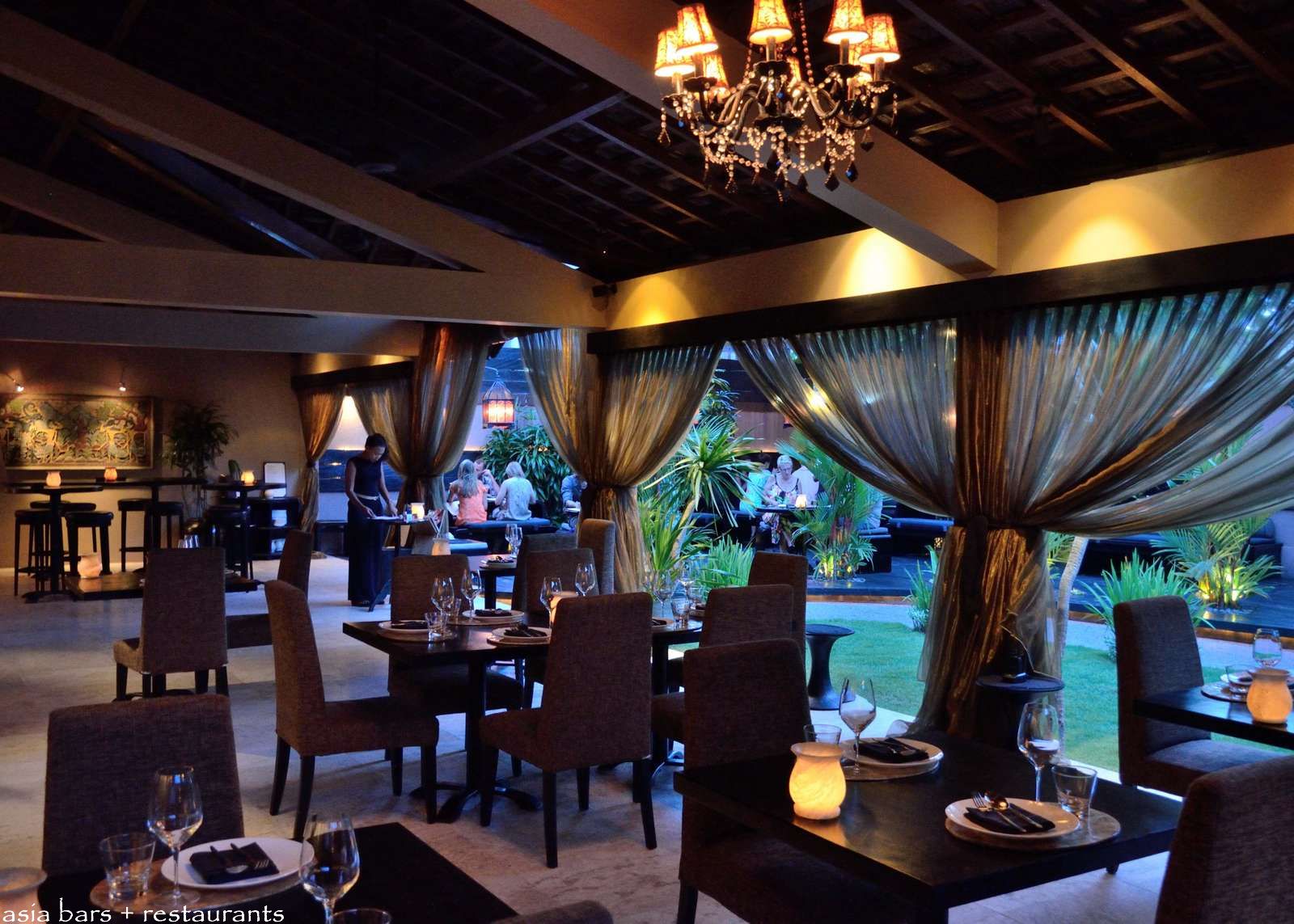Sarong- acclaimed pan-Asian restaurant & bar-lounge in Bali | Asia Bars