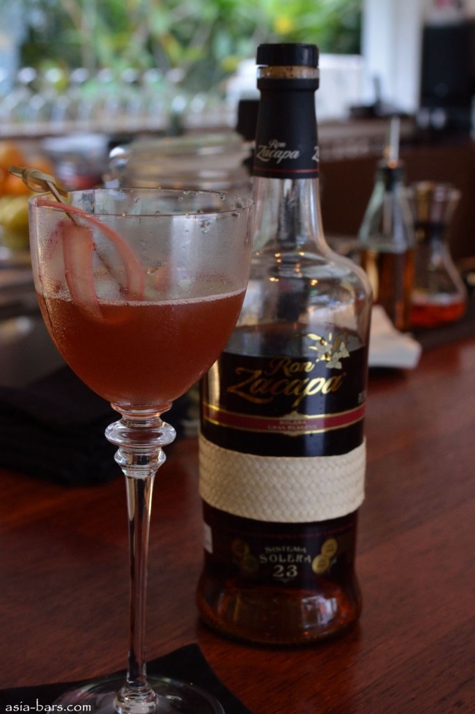 nektar singapore- ron & rhubarb cocktail