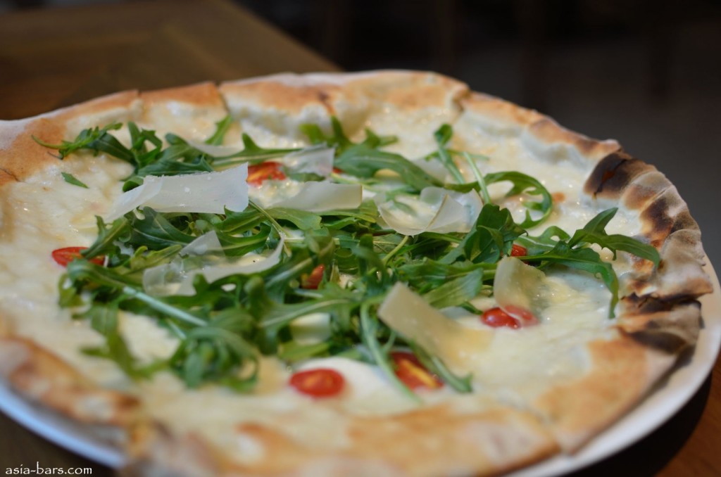 Jojo @ st regis- pizza biancaneve