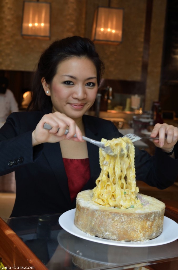 Originale Fettucine alfredo- served in the Castelmagno cheese wheel