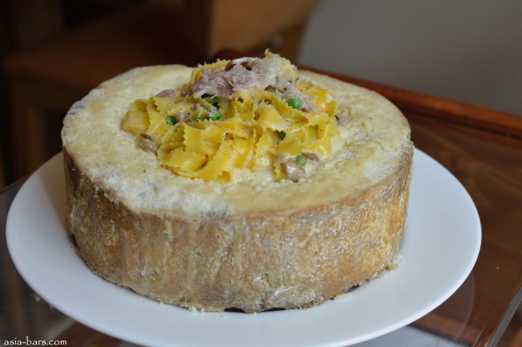 Jojo @ st regis bangkok- fettucine alfredo