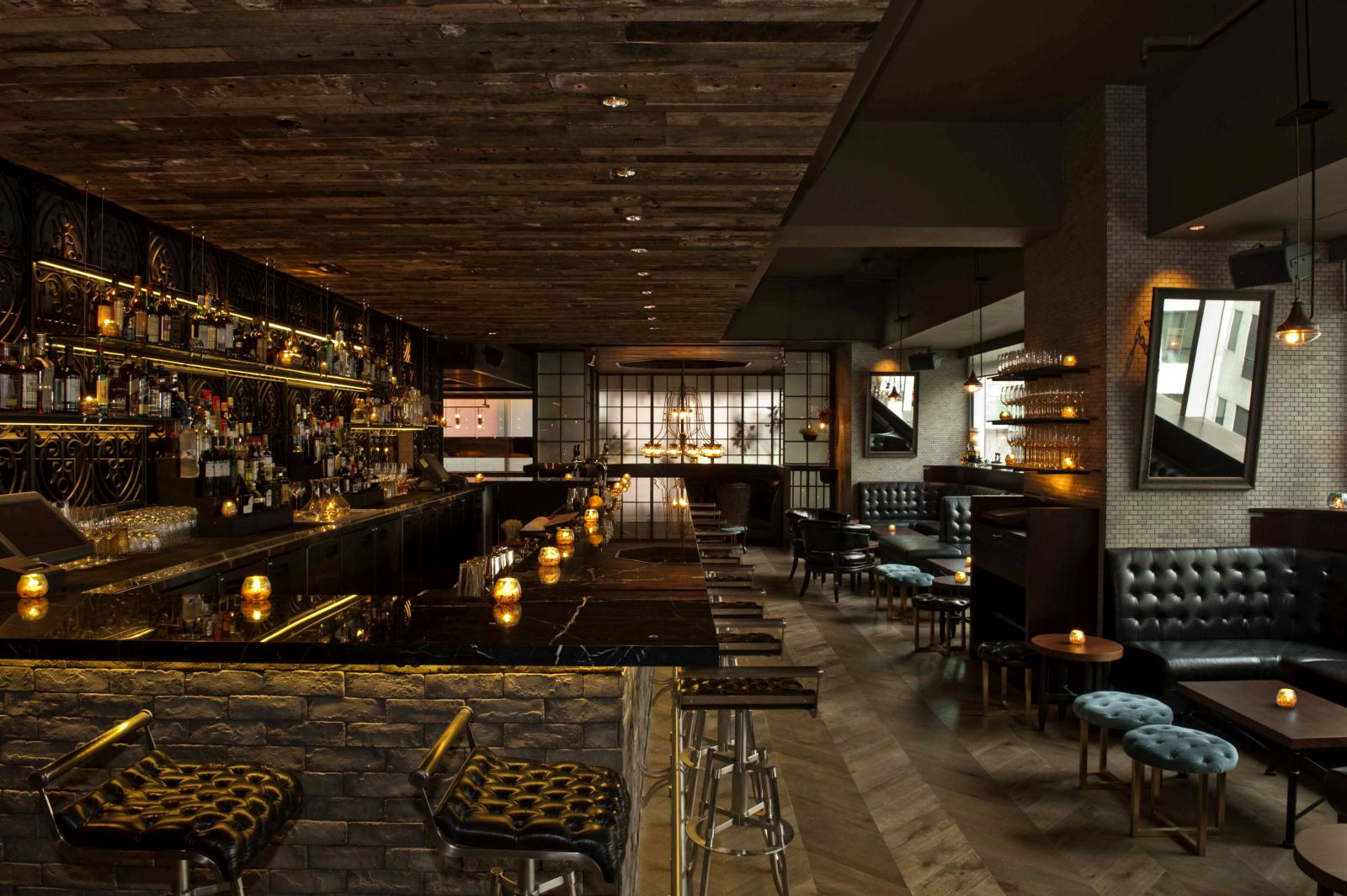 Lily- celebrated bar room in Central Hong Kong- recalls ...