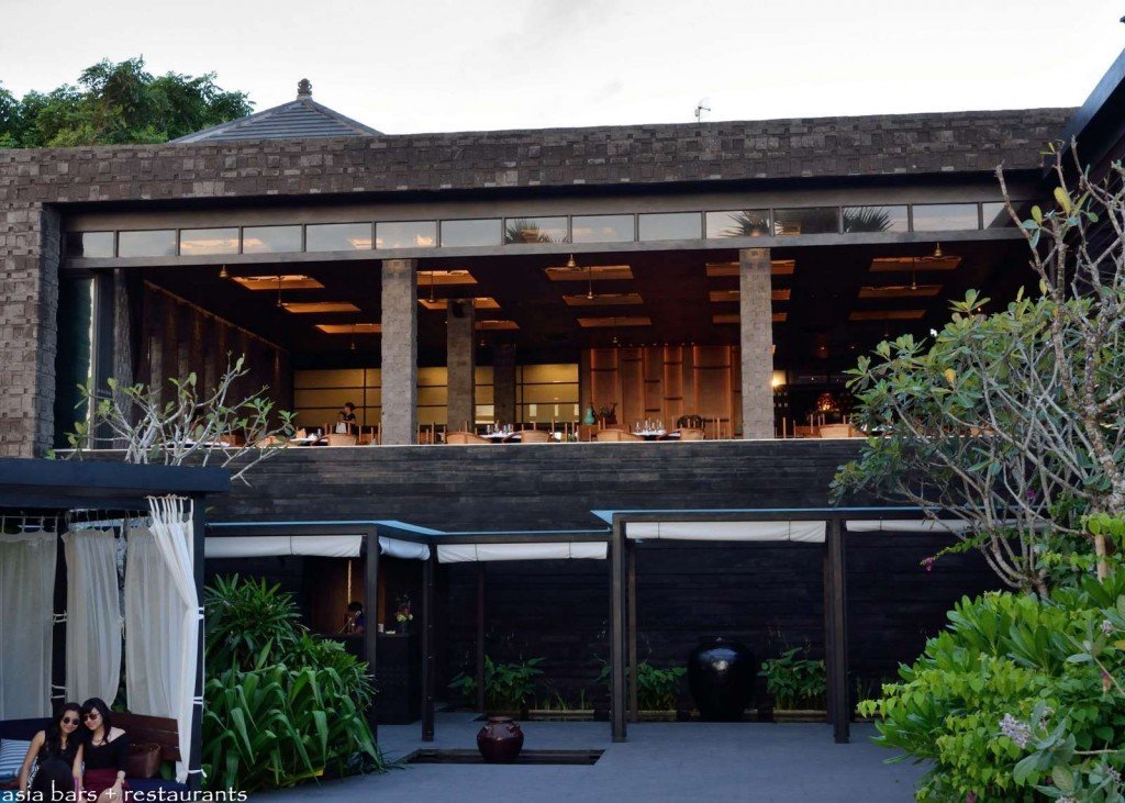 mozaic beachclub bali