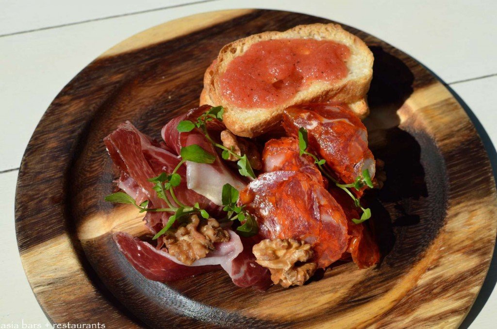 mozaic beachclub bali