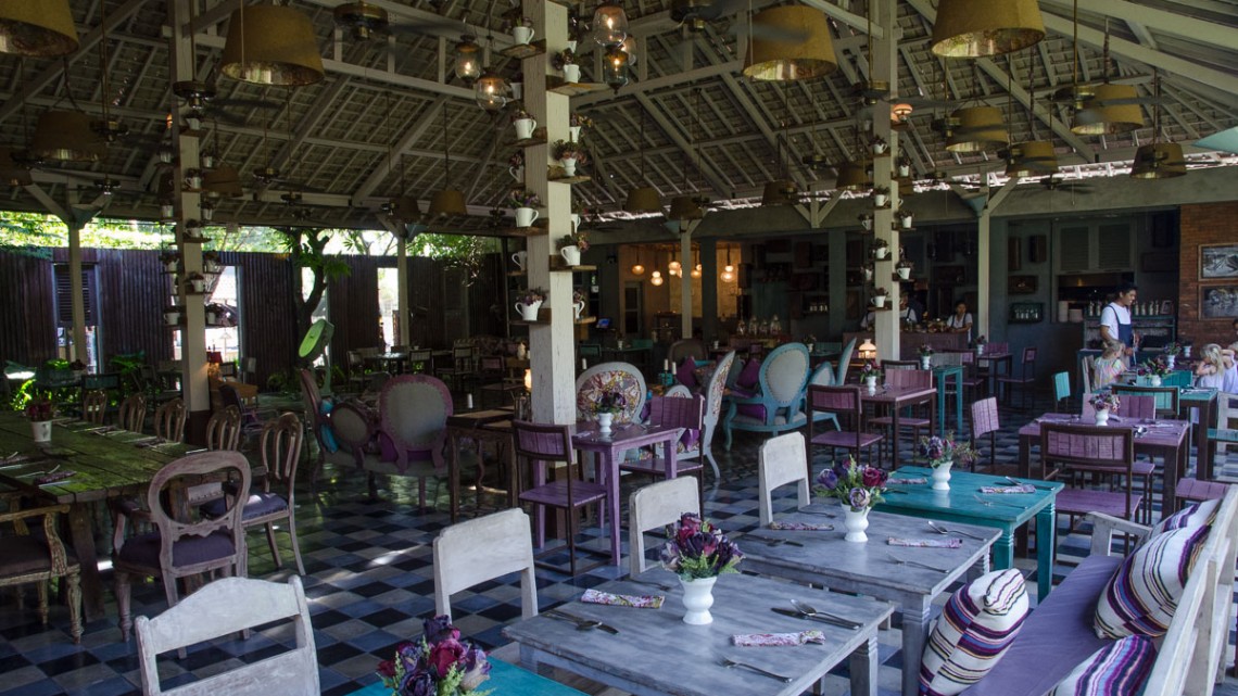 Balique- vintage cafe Bali