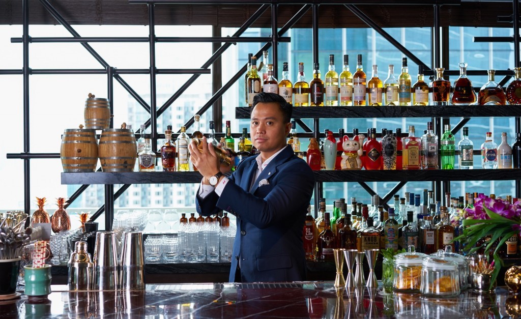 Red Sugar cocktail bar at Kerry Hotel Hong Kong Asia Bars & Restaurants